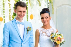Щасливі наречені Валерій та Юля