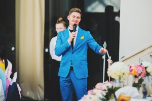 Ведучий на весілля