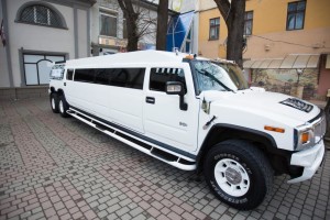Лімузин на весілля