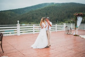 Весільна фотосесія в горах