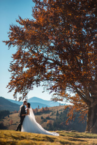 Весілбна фотосесія в горах